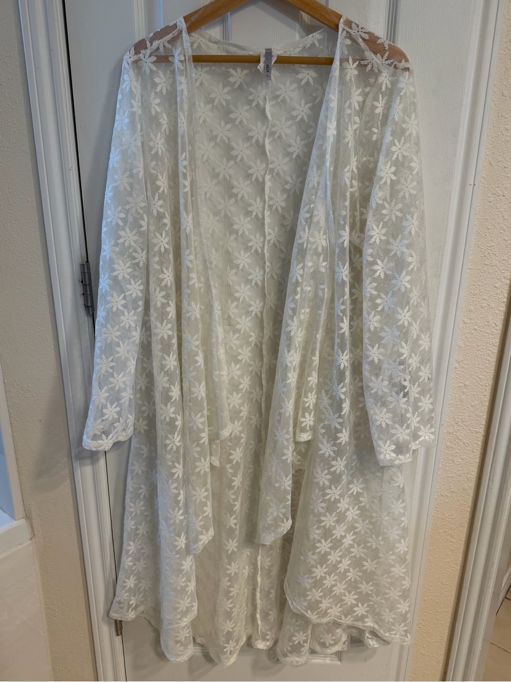 MOA USA White Floral Lace Duster Cape
